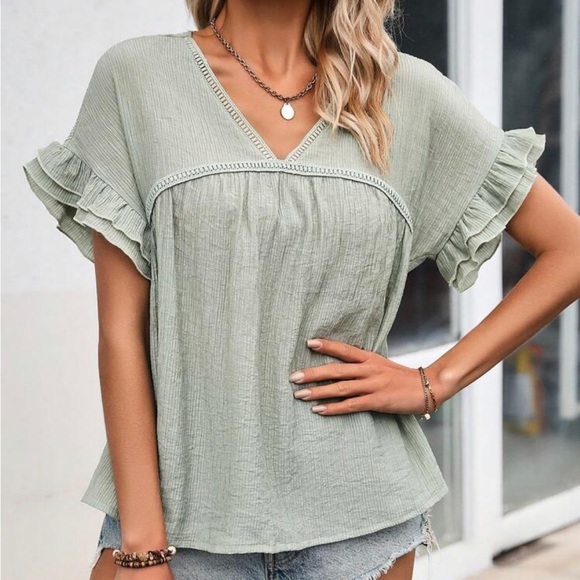 Boho Pastel Green Ruffle Sleeve Oversized Top - Picture 2 of 4